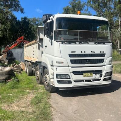 CD74TR - Fuso Twin Steer Tipper Truck (with driver)