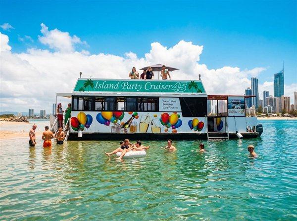 Gold Coast Bucks Party Boat Hire - Up To 30 Guests thumbnail 6