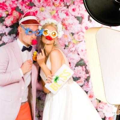 Open-Air Modern/Retro Photo Booth (under 150 pax) thumbnail 2