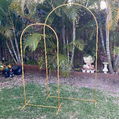 2.2M Gold arch Backdrop