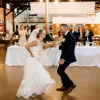 Full service, 2-day wedding venue hire - peak thumbnail 3