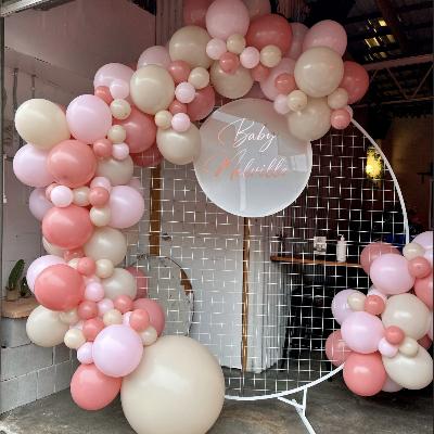 Balloon Garland + Circle Mesh Frame Organic (Extra Large Balloons) thumbnail 2