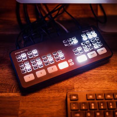Podcast and video podcast room- Vodcast Studio Recording - On the Fly W/ In House Producer thumbnail 2