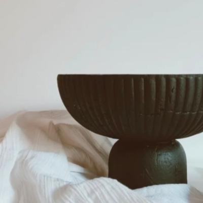 Wide Black Scallop Vase thumbnail 1