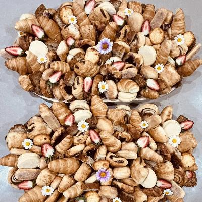 Large Pastry Platter thumbnail 2