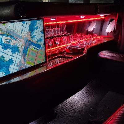 9X Pax 'medium size super stretch' Limousine thumbnail 2