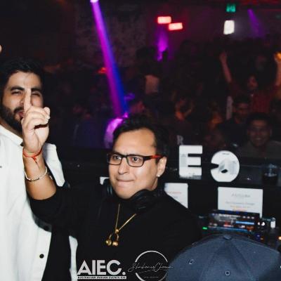 DJ Hire - Gold Package thumbnail 2