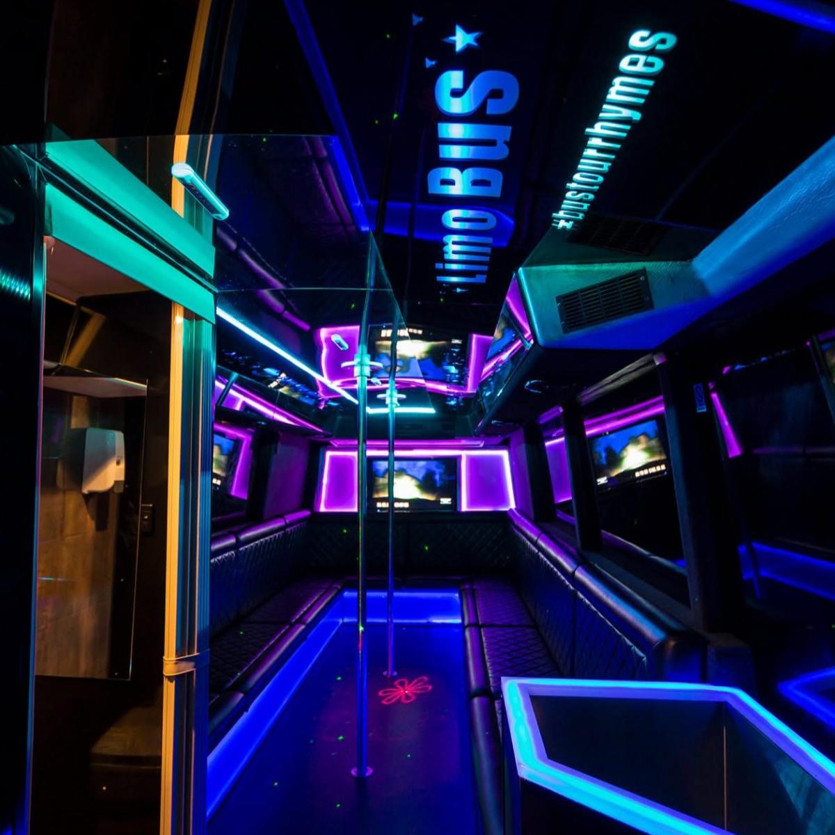 20 Seater Limo Party Bus thumbnail 3