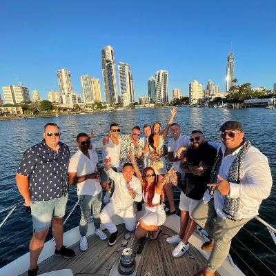 Private Luxury Yacht thumbnail 2