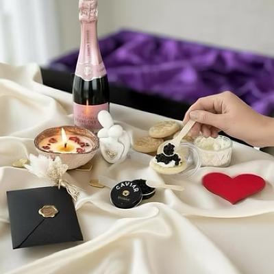 Black Tie Love – Caviar Baeri & Champagne Gift Set & Gold Coast (18+)