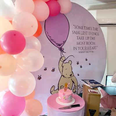 Winnie the Pooh Round Backdrop package thumbnail 1