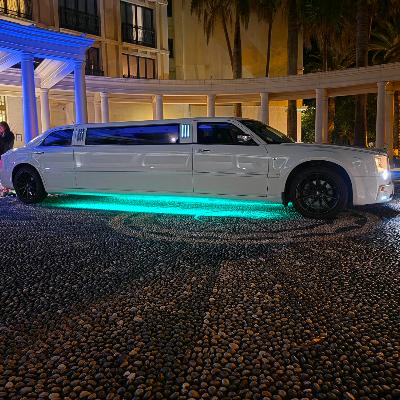 Wedding Stretch Limousine thumbnail 3