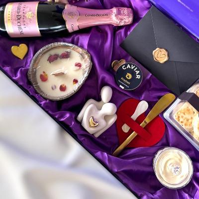 Black Tie Love – Caviar Baeri & Champagne Gift Set & Gold Coast (18+) thumbnail 5