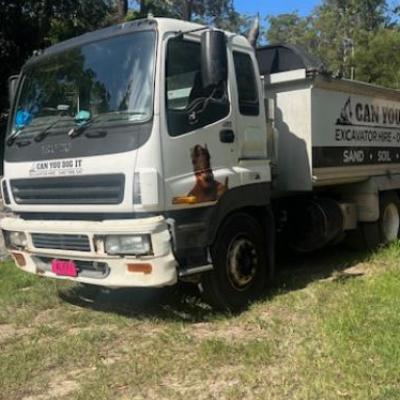 4LFF1 OR OMP133 - 10m Tipper Truck (with driver)