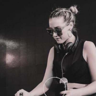 DJ