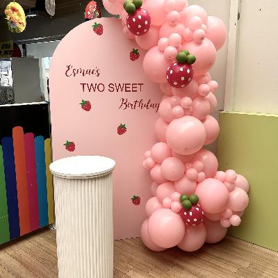 Single Arch Backdrop and Balloons - Berry Package thumbnail 3
