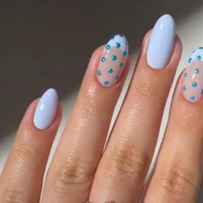 blue  dots nail thumbnail 2