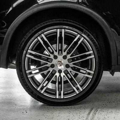 2015 Porsche Cayenne thumbnail 4