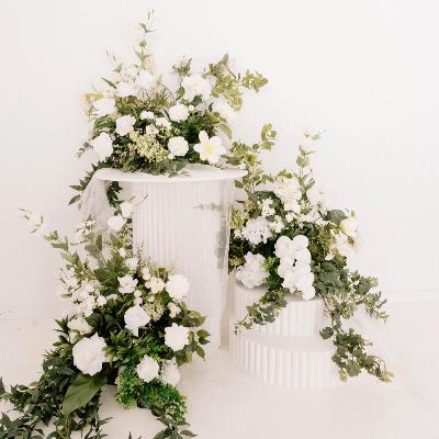 Zali Plinth and Flowers Package