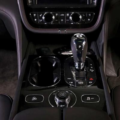 2018 Bentley Bentayga thumbnail 3