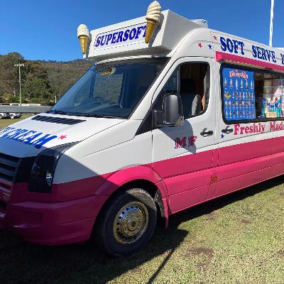 Mr Super Soft Ice cream van thumbnail 2