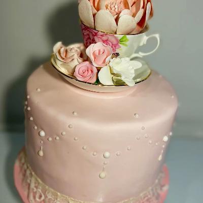 Custom Cakes (10-14 Serves) thumbnail 4