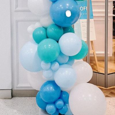 2M Balloon Towers (Set of 2)