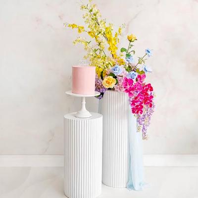 White Circle Ribbed Plinth - Set of 2 thumbnail 3