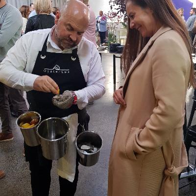 Roaming Oyster Experience: 10 Dozen Shucked Fresh thumbnail 3