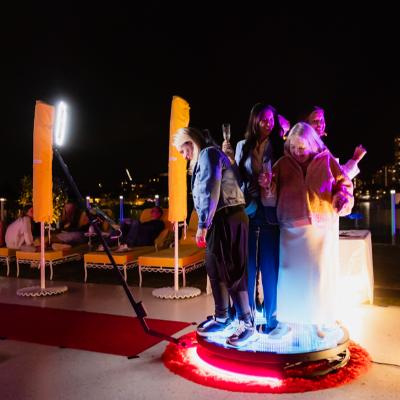 Right Round 360 Photobooth thumbnail 3