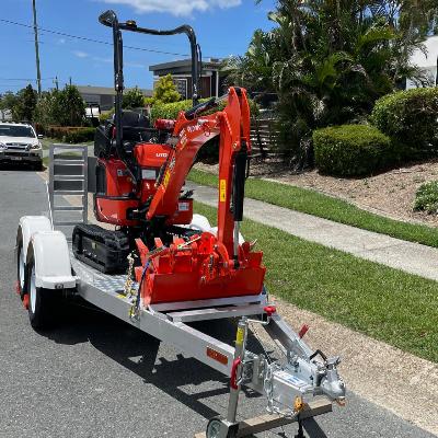 Kubota 1.0 Micro Excavator 780mm Tight Access - Dry Hire thumbnail 2
