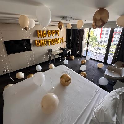 Hotel Room Balloon Surprise Package thumbnail 4