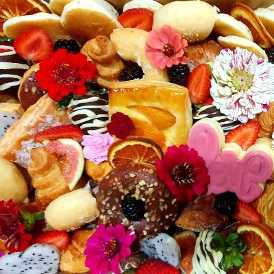 Pastry Box Grazer - Medium thumbnail 2