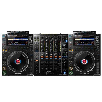 Pioneer DJ System 2 x CDJ-3000 + DJM900NXS2