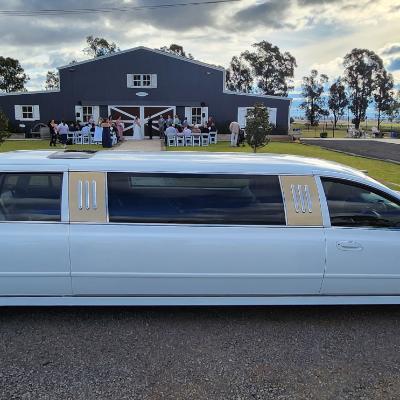 9X Pax 'medium size super stretch' Limousine thumbnail 4