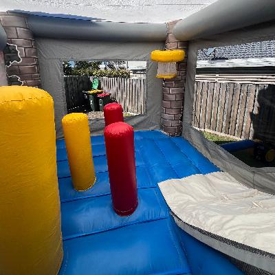 King's Castle Jumping Castle thumbnail 3