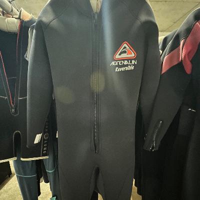 Mens and Womens Adrenaline Wetsuit thumbnail 1