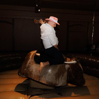 Bucks Gold Party Package thumbnail 2