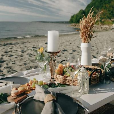 Romantic Picnic setup with food and bubbles (4 Hours) thumbnail 4