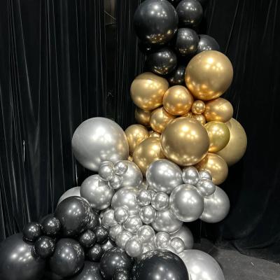 Lux Noir Balloon Garland 1m thumbnail 1