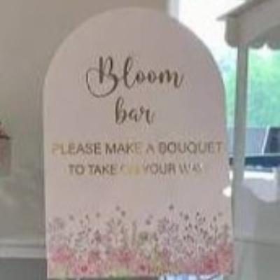 Bloom Bar - Fully stocked - Fresh flowers & Greenery - DIY Party Hire - Full weekend thumbnail 6