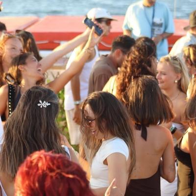 Daytime Private Boat Charter (10 - 50 guests) thumbnail 4
