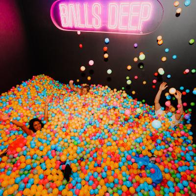 Hens Gold Party Package thumbnail 4