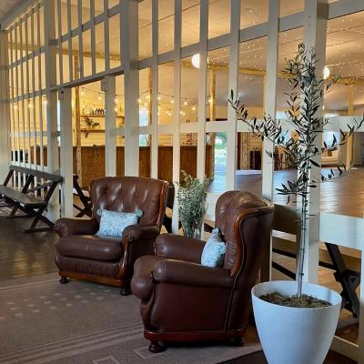 Beechmont Wedding Venue Hire- Ceremony (Elopements)- Mon to Thurs only thumbnail 4