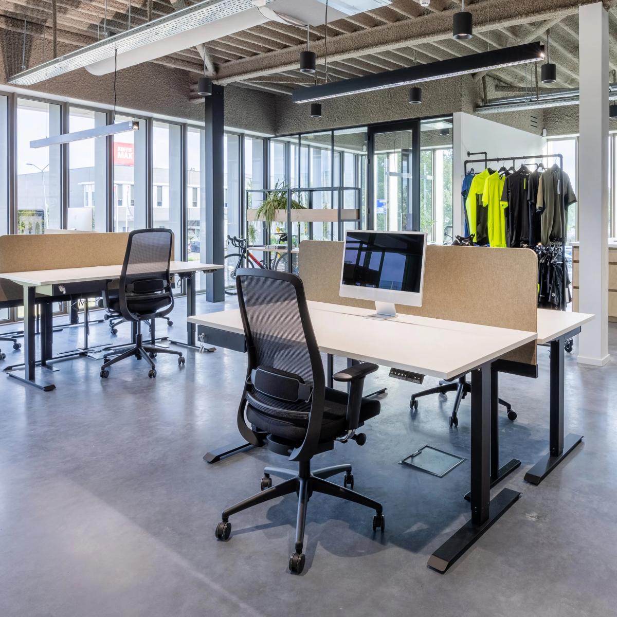 Hot Desk