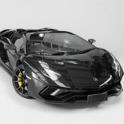 2018 Lamborghini Aventador S Roadster thumbnail 4