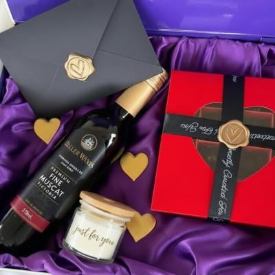 Premium Chocolate & Wine Valentine’s Hamper Gift Set (18+) thumbnail 4