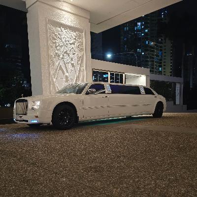 Stretch Limousine thumbnail 2