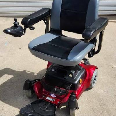 Power Chair / Electric Wheelchair thumbnail 2