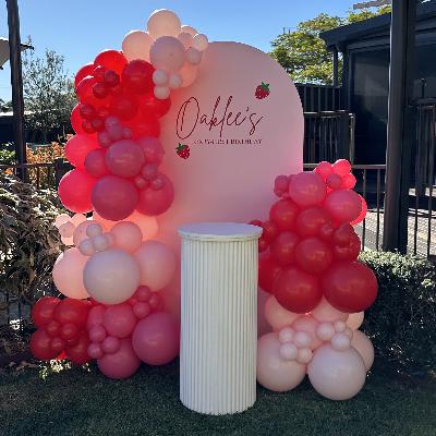Single Arch Backdrop and Balloons - Berry Package thumbnail 6